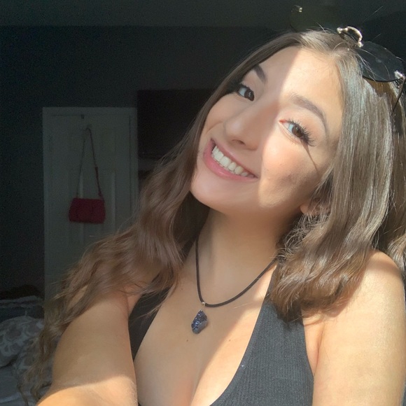 Meet your Posher, Madi - Picture 1 of 1